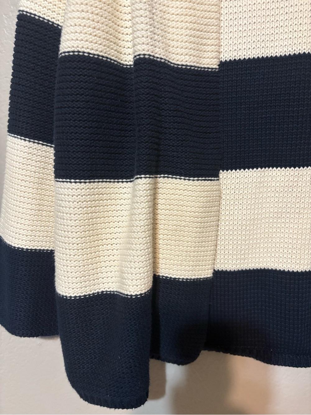 Adorable Women’s Eddie Bauer Navy and Cream Striped Open Cardigan Size M - Picture 3 of 14